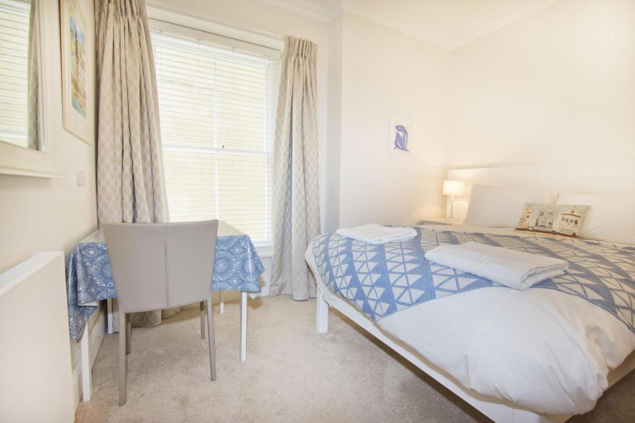 Beautiful Aberdovey Seafront Apartment 2 Aberdyfi Exterior photo