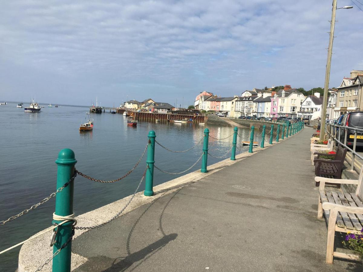 Beautiful Aberdovey Seafront Apartment 2 Aberdyfi Exterior photo
